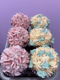 Custom cake design